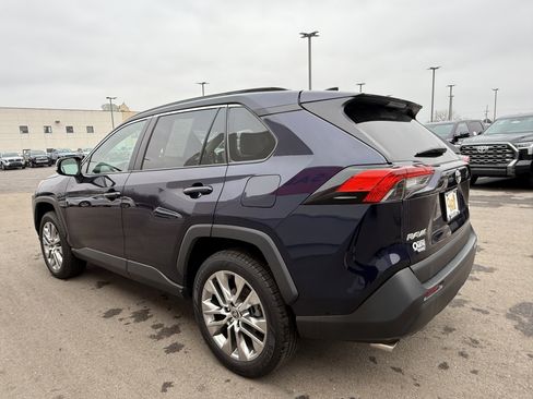 Certified 2022 Toyota RAV4 XLE Premium image 3