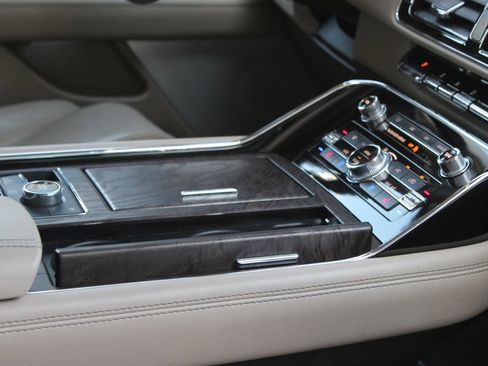 Used 2022 Lincoln Navigator Reserve image 28