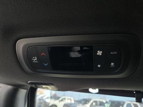 New 2026 Chrysler Pacifica Limited w/ S Appearance Package FWD image 14