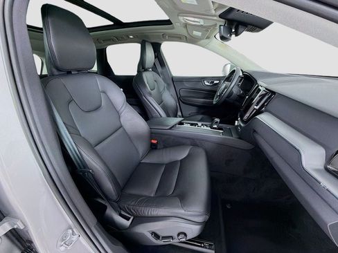 Used 2023 Volvo XC60 B5 Core w/ Climate Package AWD/4WD image 29