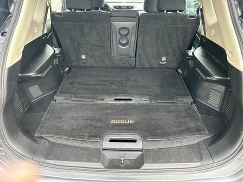 Used 2017 Nissan Rogue S FWD image 34