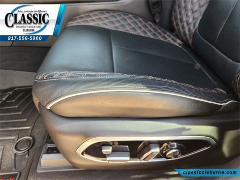 Used 2025 Jeep Grand Cherokee L Summit w/ Advanced Protech Group IV image 24