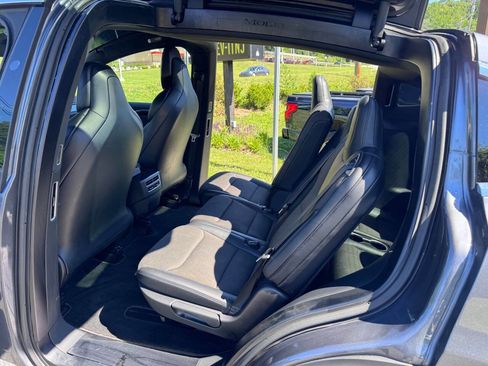 Used 2017 Tesla Model X 75D AWD/4WD image 10