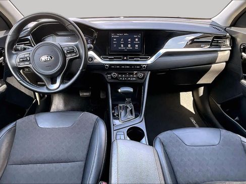 Used 2020 Kia Niro Touring FWD image 16