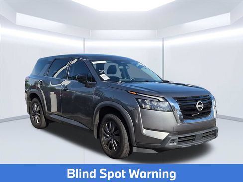 Used 2024 Nissan Pathfinder S FWD image 6