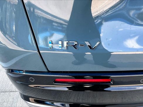 Used 2025 Honda HR-V EX-L image 10