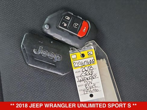 Used 2018 Jeep Wrangler Unlimited Sport S AWD/4WD image 35