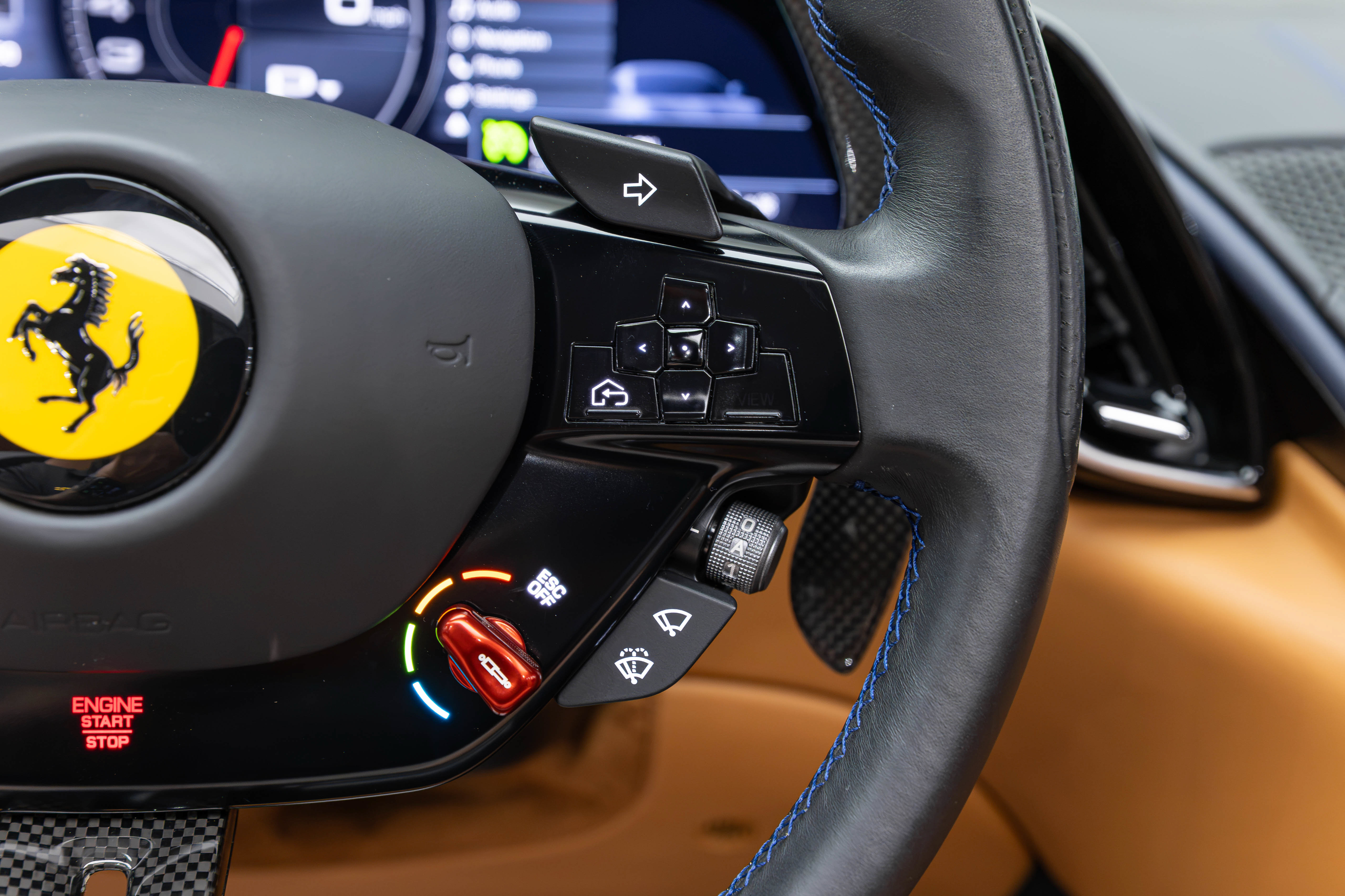 Used 2025 Ferrari Roma Spider RWD image 25
