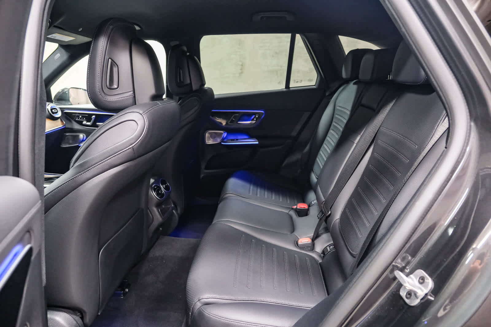 Certified 2025 Mercedes-Benz GLC 350e 4MATIC image 23