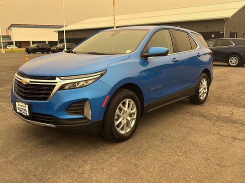Used 2024 Chevrolet Equinox LT AWD/4WD image 3