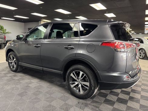Used 2018 Toyota RAV4 XLE image 10