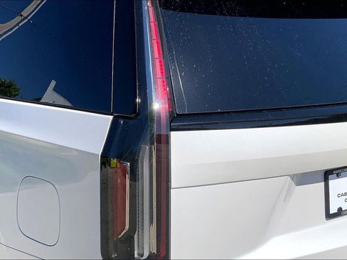 Certified 2024 Cadillac Escalade Sport w/ LPO, ONYX Package AWD/4WD image 29