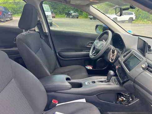 Used 2018 Honda HR-V EX image 7