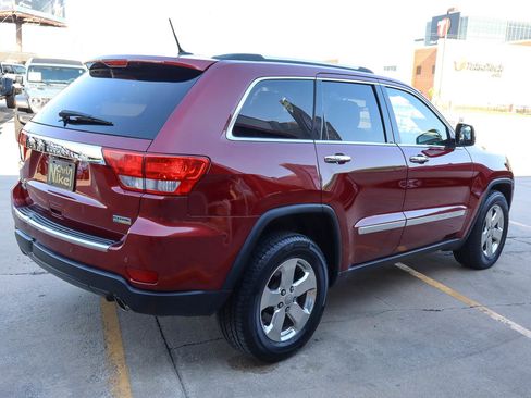 Used 2013 Jeep Grand Cherokee Limited AWD/4WD image 5