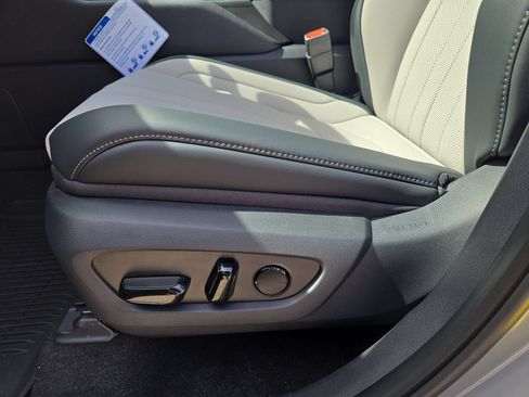 New 2026 Lexus TX 500h AWD image 17