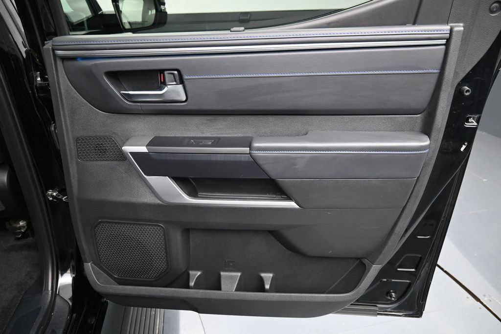 Used 2024 Toyota Tundra Platinum AWD/4WD image 34
