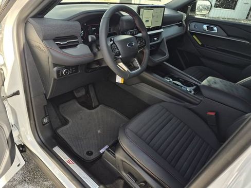 New 2026 Ford Explorer ST-Line w/ ST-Line Street Pack image 10