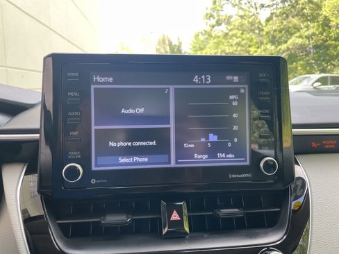 Used 2022 Toyota Corolla LE image 16