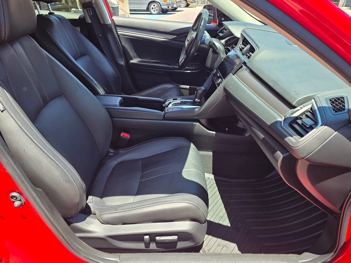 Used 2018 Honda Civic Touring image 15