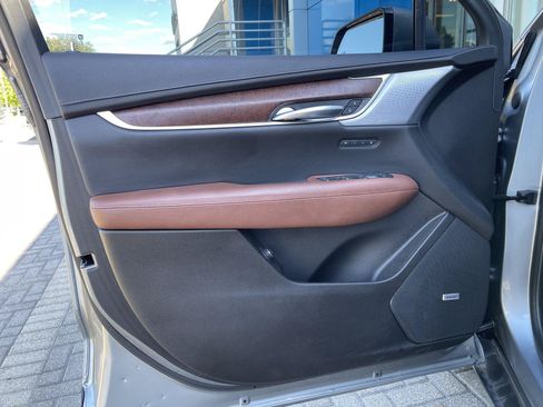 Used 2024 Cadillac XT5 Sportv w/ Technology Package AWD/4WD image 13