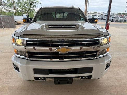 Used 2019 Chevrolet Silverado 2500 High Country w/ Duramax Plus Package AWD/4WD image 4