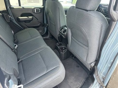 Used 2024 Jeep Wrangler Unlimited Sport AWD/4WD image 19