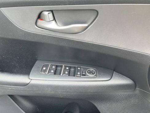 Used 2019 Kia Forte LXS FWD image 32