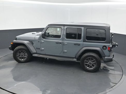 Used 2024 Jeep Wrangler Unlimited Sport AWD/4WD image 44