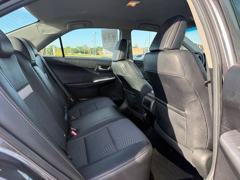 Used 2014 Toyota Camry SE FWD image 12