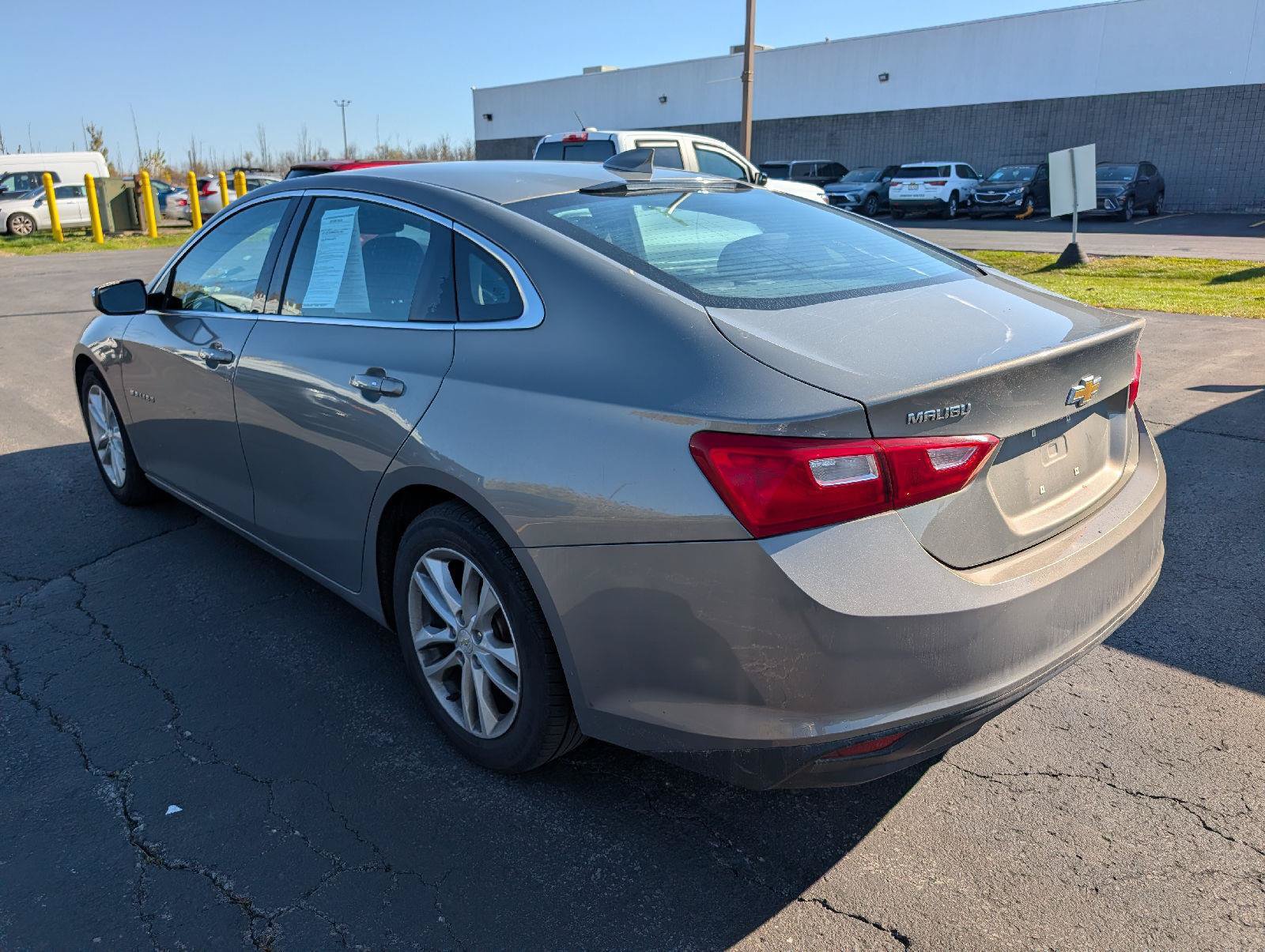 Used 2018 Chevrolet Malibu LT FWD image 5