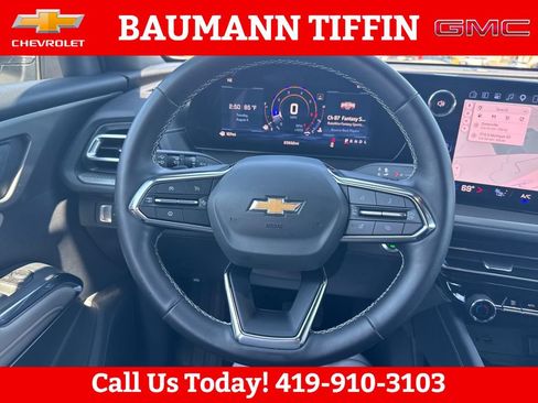 Used 2026 Chevrolet Traverse LT w/ Driver Confidence Package FWD image 22