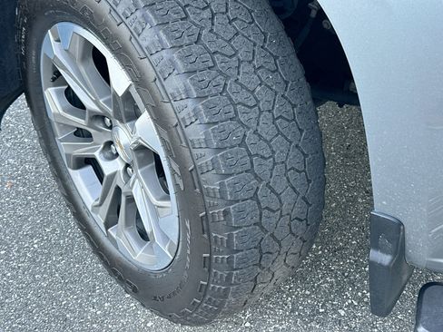 Certified 2024 Chevrolet Silverado 1500 High Country w/ Technology Package image 34