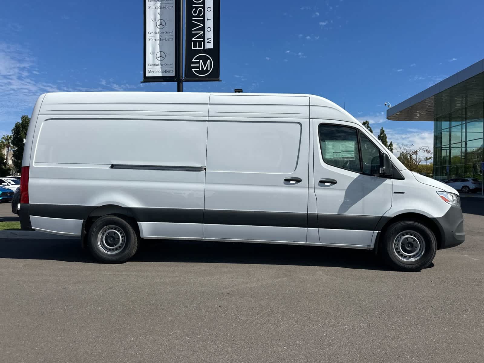 New 2025 Mercedes-Benz eSprinter 170 Cargo image 2