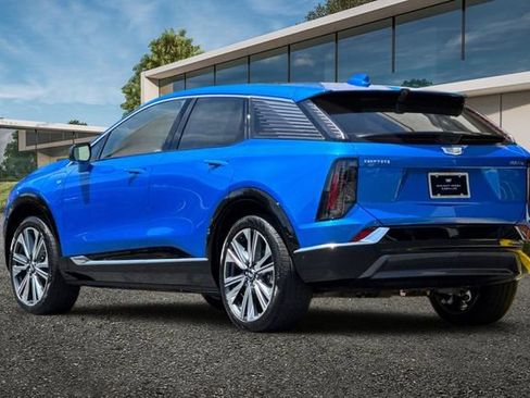 New 2026 Cadillac Optiq Luxury 2 w/ LPO, Floor Liner Package AWD/4WD image 6