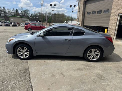 Used 2010 Nissan Altima 2.5 S w/ Premium Pkg image 6