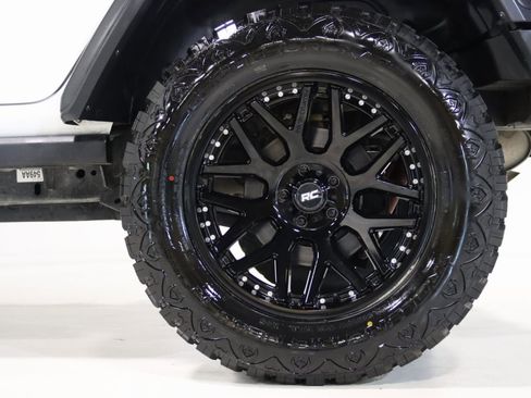 Used 2021 Jeep Wrangler Unlimited Rubicon image 74