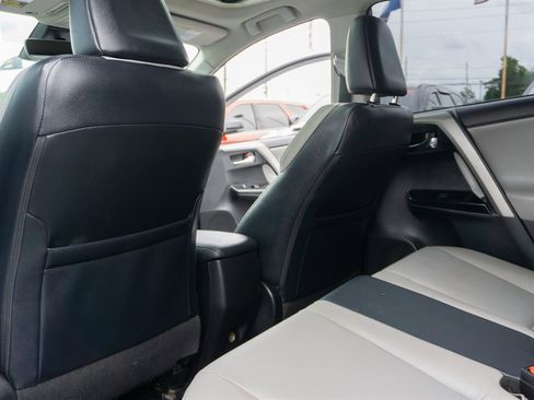 Used 2016 Toyota RAV4 Limited image 29