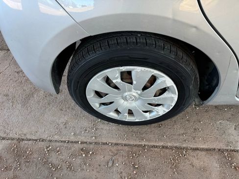 Used 2017 Toyota Yaris L image 26