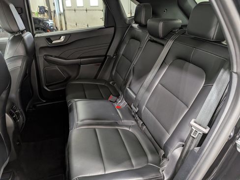 Used 2025 Ford Escape Platinum image 15