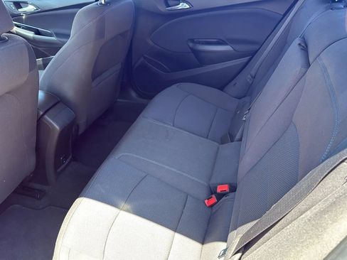 Used 2018 Chevrolet Cruze LT FWD image 11