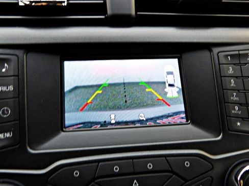 Used 2018 Ford Fusion SE image 16