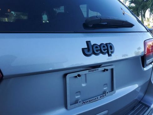 Used 2019 Jeep Grand Cherokee Altitude RWD image 7