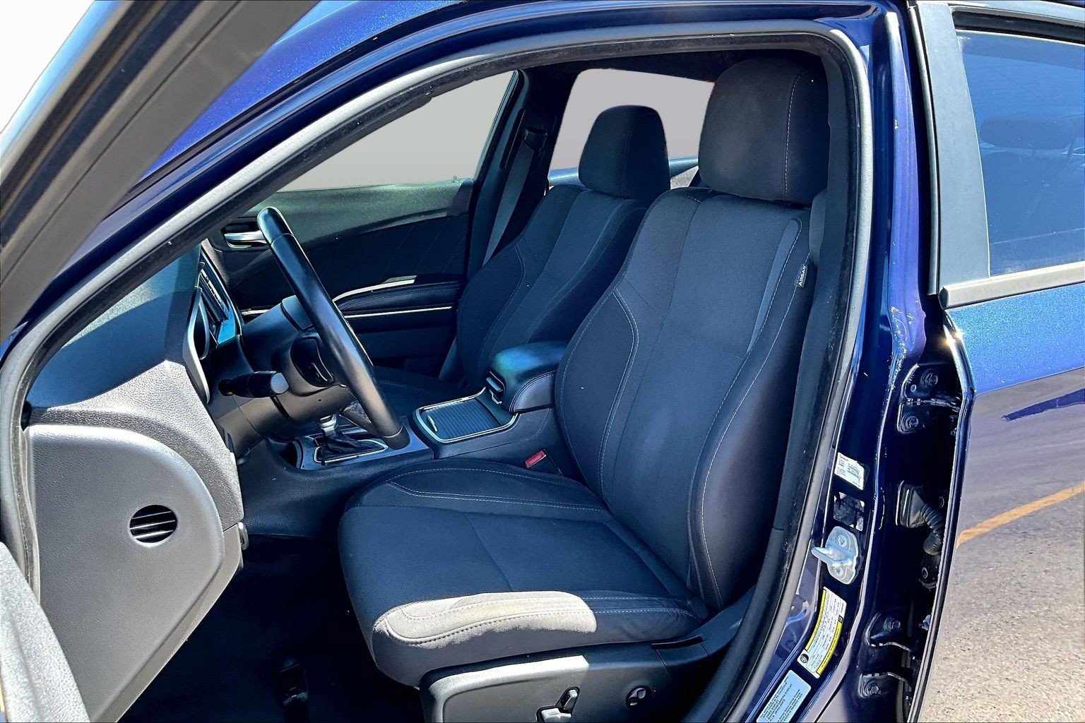 Used 2015 Dodge Charger SXT RWD image 24