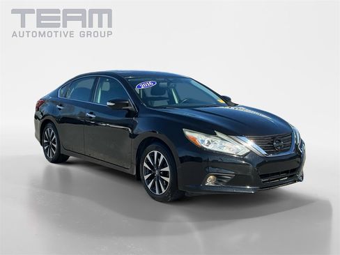 Used 2016 Nissan Altima 2.5 SV w/ Convenience Package image 1