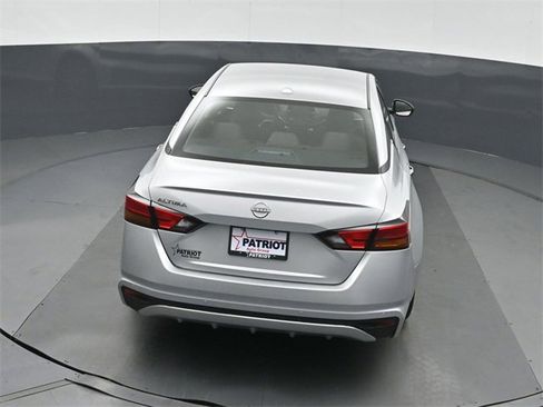 Used 2025 Nissan Altima 2.5 SV image 32