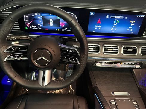 New 2026 Mercedes-Benz GLS 580 580 image 26