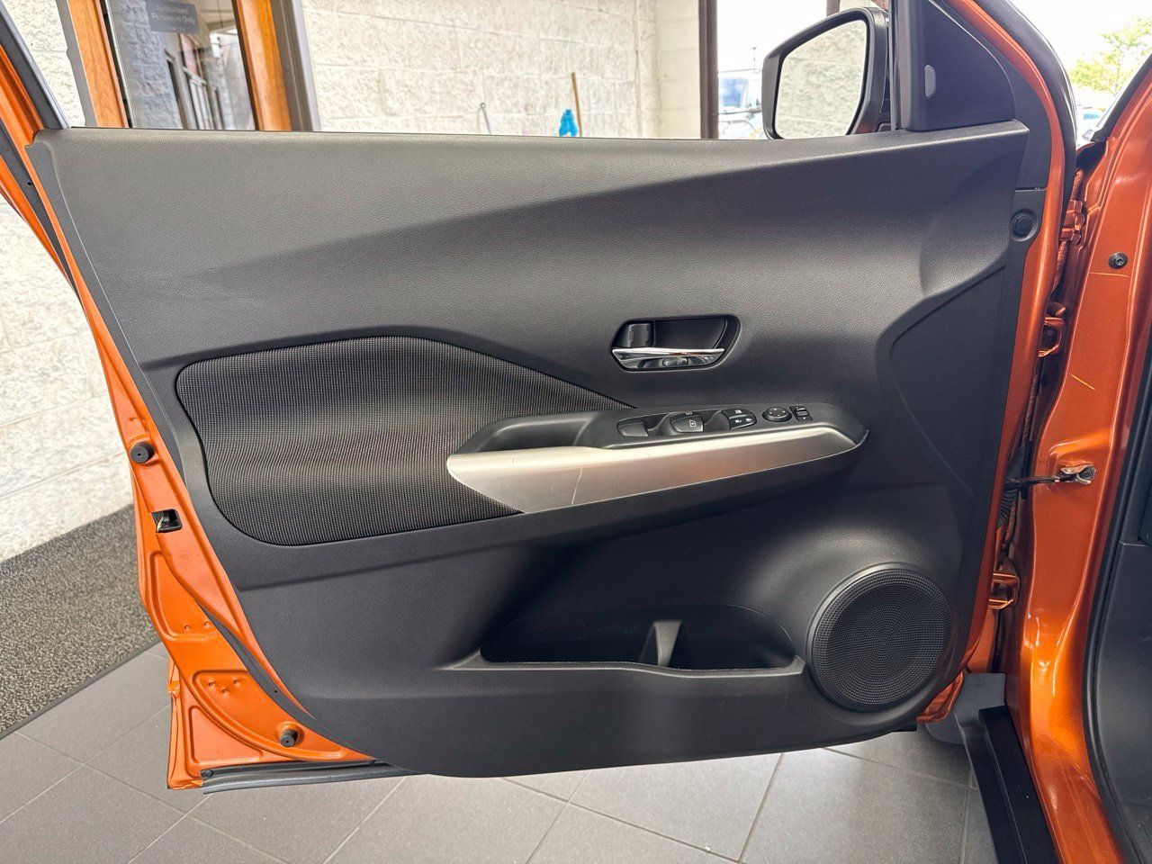 Used 2018 Nissan Kicks SV w/ Exterior Package FWD image 30