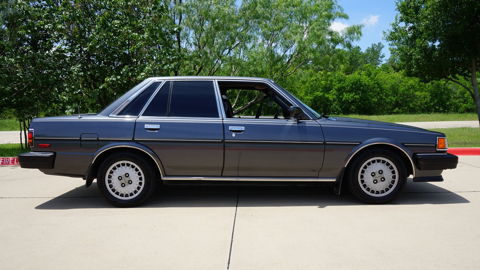 Used 1987 Toyota Cressida Sedan RWD image 18