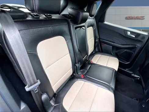 Used 2022 Ford Escape Titanium w/ Titanium Elite Package AWD/4WD image 25