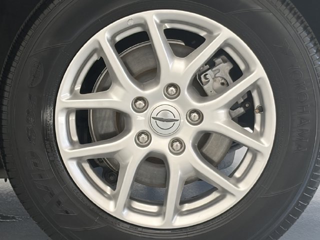 Used 2024 Chrysler Pacifica Touring-L FWD image 11
